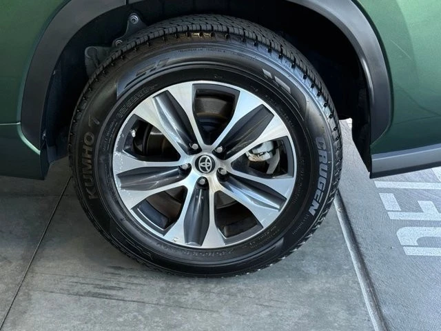 2024 Toyota Highlander - Image 17 of 21