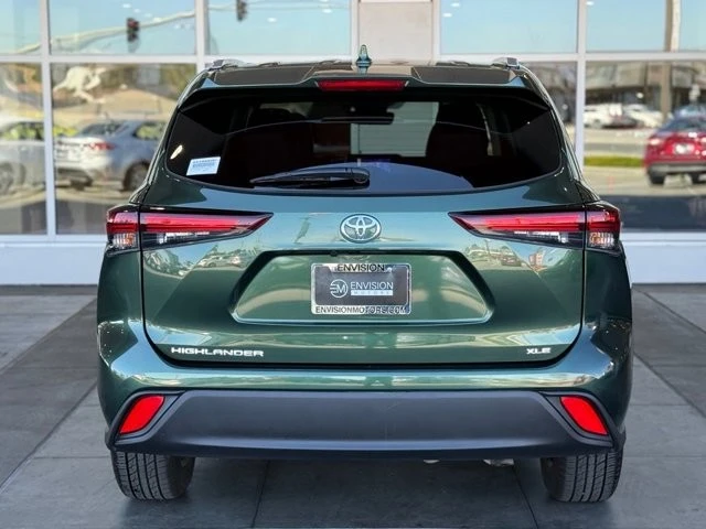 2024 Toyota Highlander - Image 10 of 12