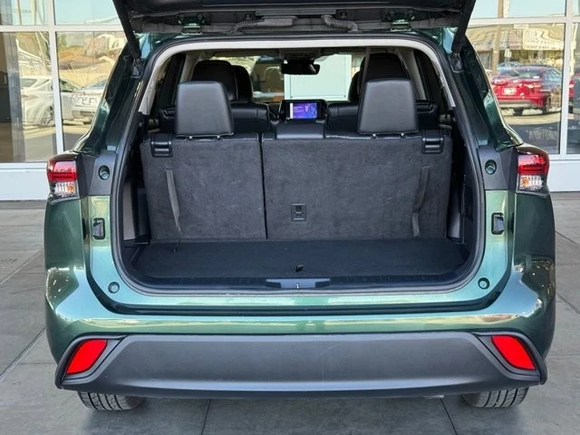 2024 Toyota Highlander - Image 15 of 21
