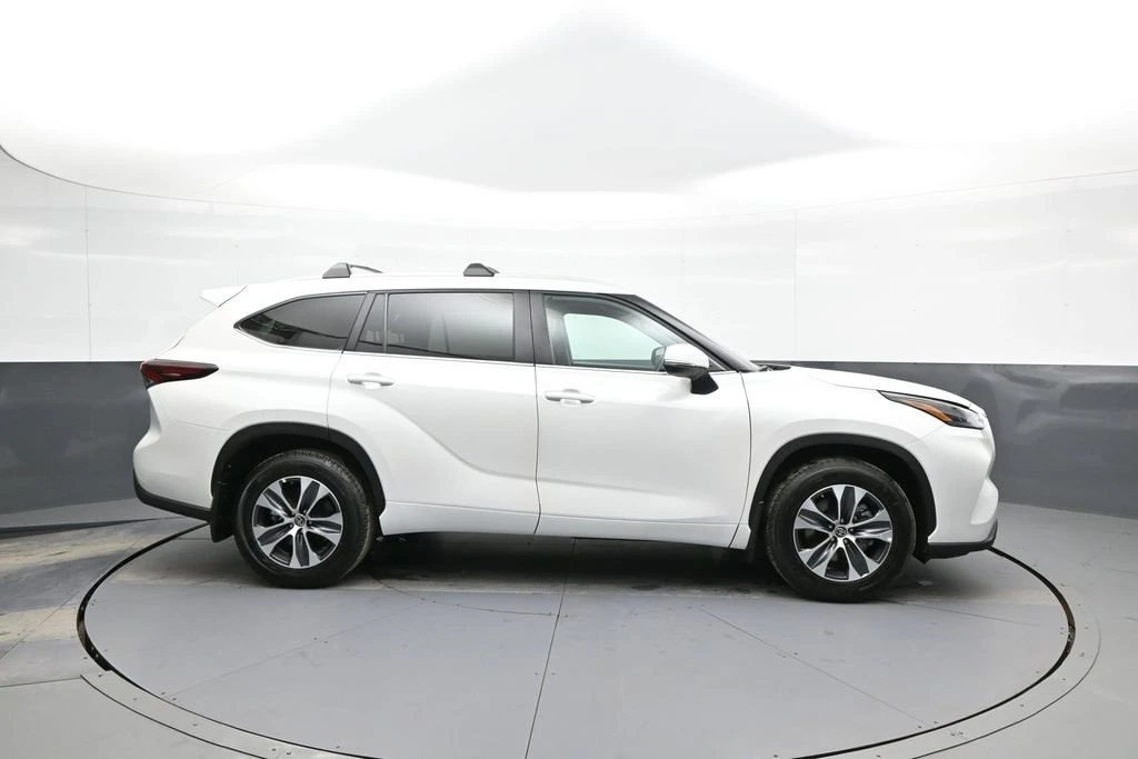 2024 Toyota Highlander - Image 5 of 12