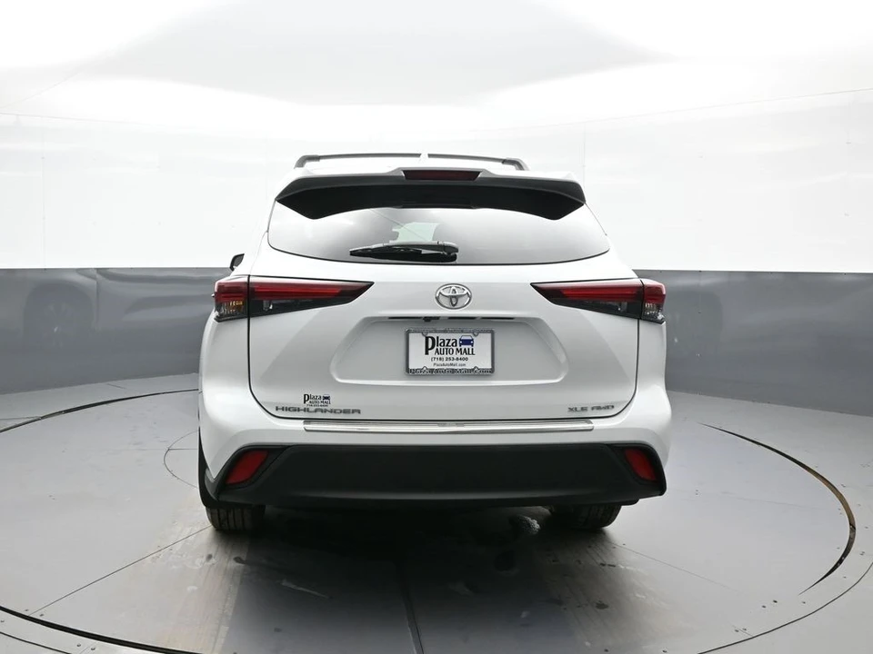 2024 Toyota Highlander - Image 7 of 12
