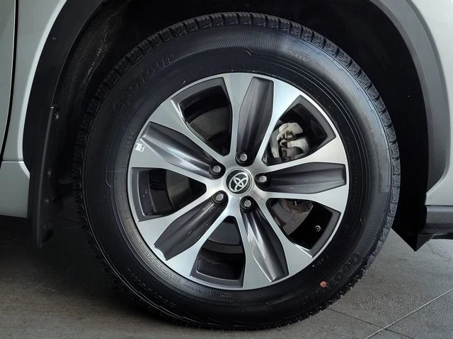 2024 Toyota Highlander - Image 5 of 12