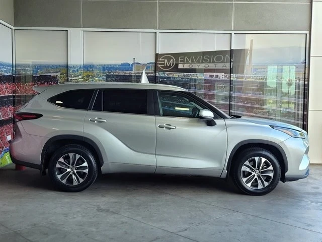 2024 Toyota Highlander - Image 4 of 12