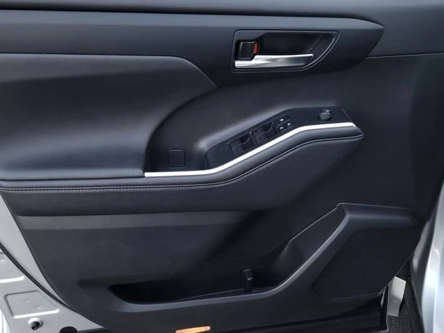 2024 Toyota Highlander - Image 9 of 12