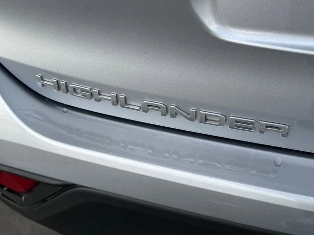 2024 Toyota Highlander - Image 14 of 21