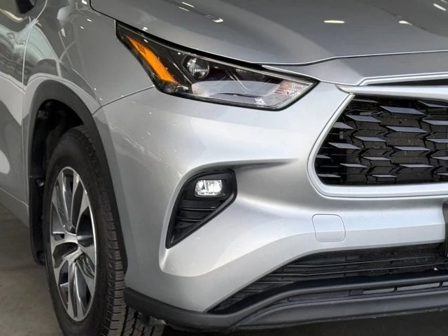 2024 Toyota Highlander - Image 9 of 12