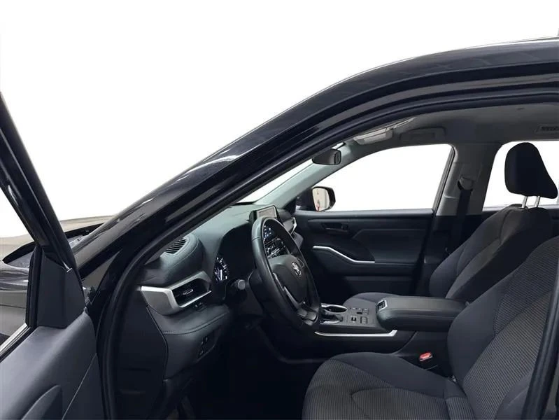 2024 Toyota Highlander - Image 9 of 12