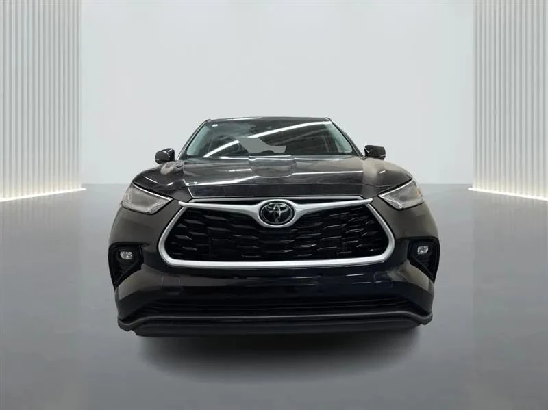 2024 Toyota Highlander - Image 8 of 12