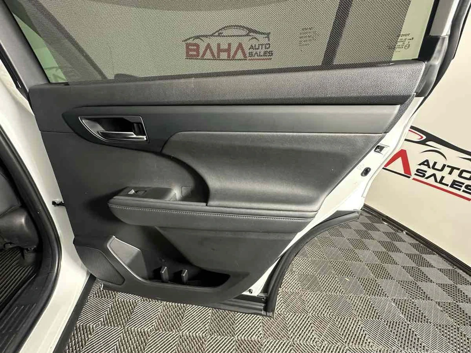 2024 Toyota Highlander - Image 20 of 21