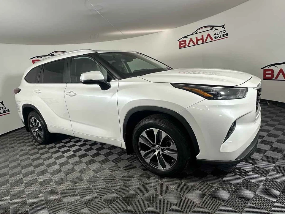 2024 Toyota Highlander - Image 12 of 21