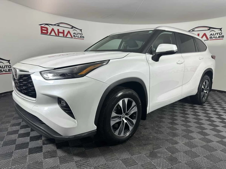 2024 Toyota Highlander - Image 2 of 21