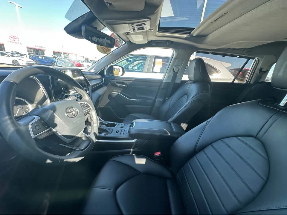2024 Toyota Highlander - Image 3 of 4