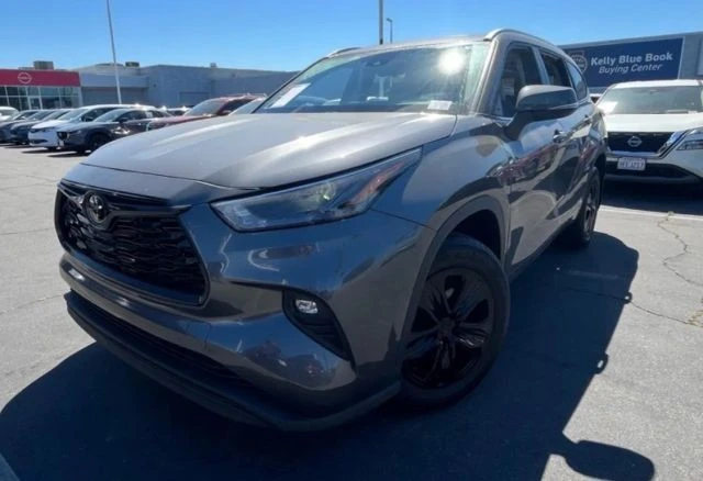 2024 Toyota Highlander - Image 2 of 6