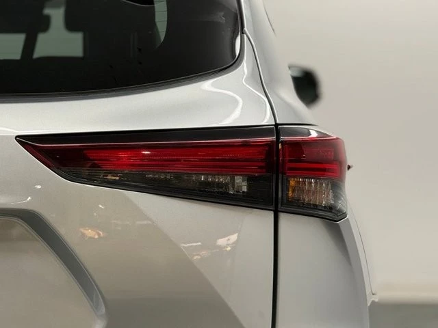 2024 Toyota Highlander - Image 7 of 21