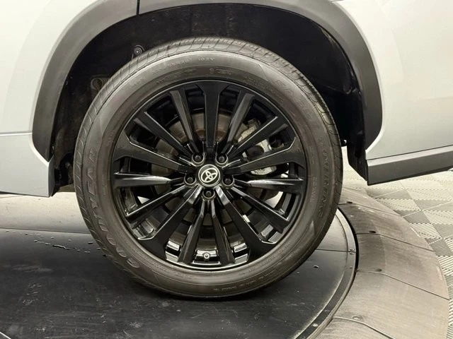 2024 Toyota Highlander - Image 12 of 21