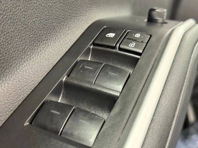 2024 Toyota Highlander - Image 15 of 21