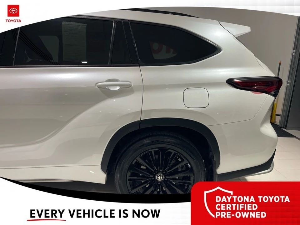2024 Toyota Highlander - Image 7 of 12