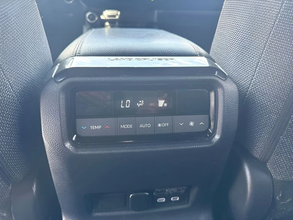 2024 Toyota J250 Land Cruiser Prado - Image 7 of 24