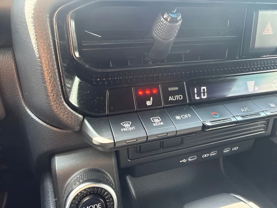 2024 Toyota J250 Land Cruiser Prado - Image 13 of 24