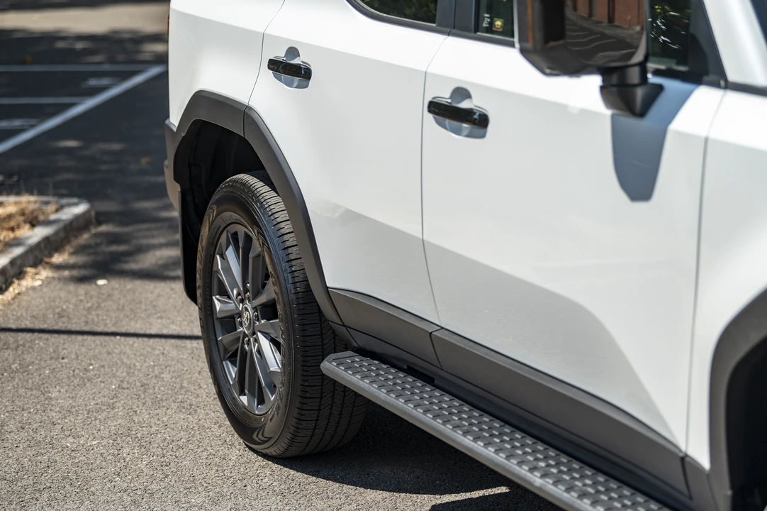 2024 Toyota J250 Land Cruiser Prado - Image 29 of 31