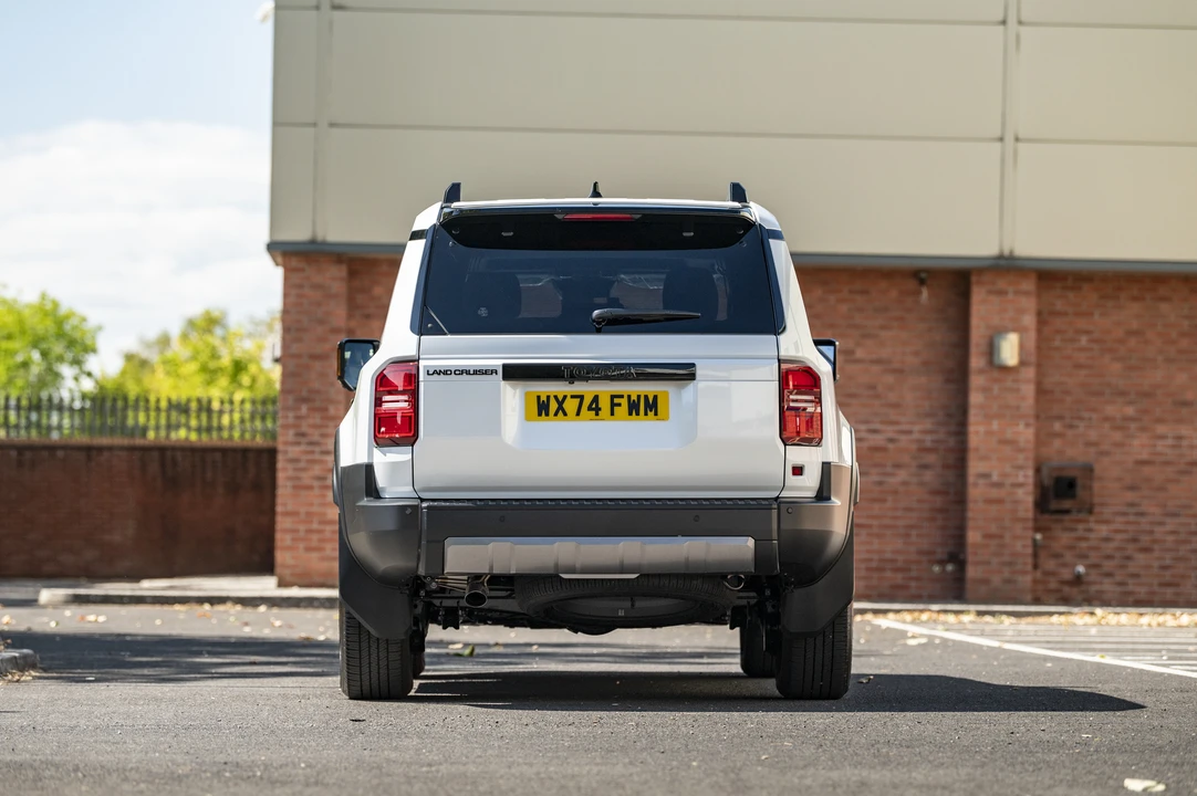 2024 Toyota J250 Land Cruiser Prado - Image 6 of 31