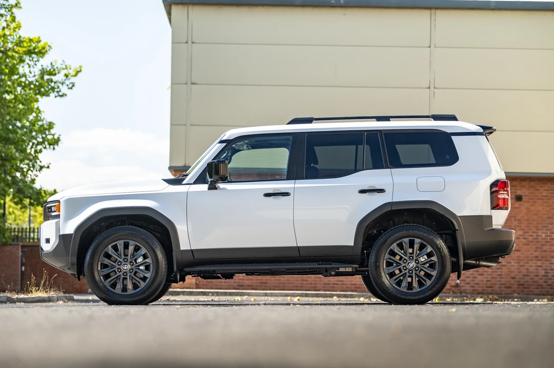 2024 Toyota J250 Land Cruiser Prado - Image 8 of 31