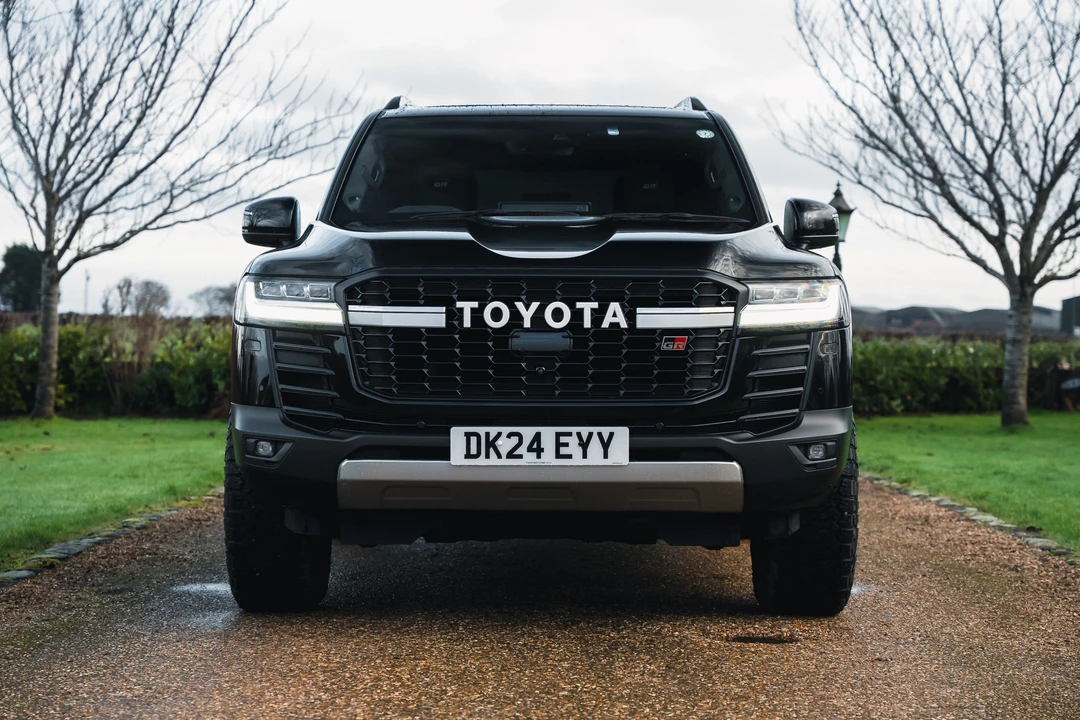 2025 Toyota J300 Land Cruiser - Image 2 of 31
