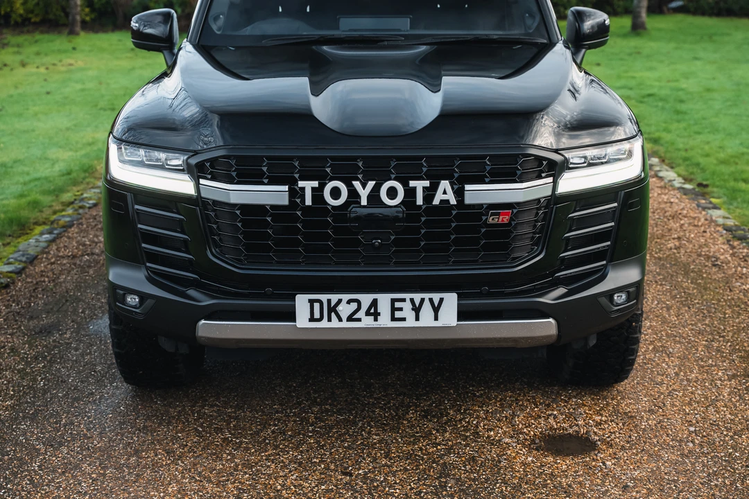 2025 Toyota J300 Land Cruiser - Image 25 of 31