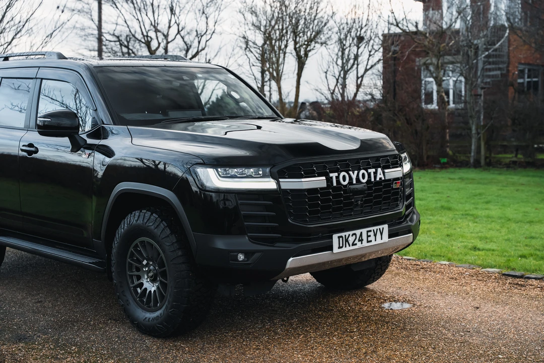2025 Toyota J300 Land Cruiser - Image 26 of 31