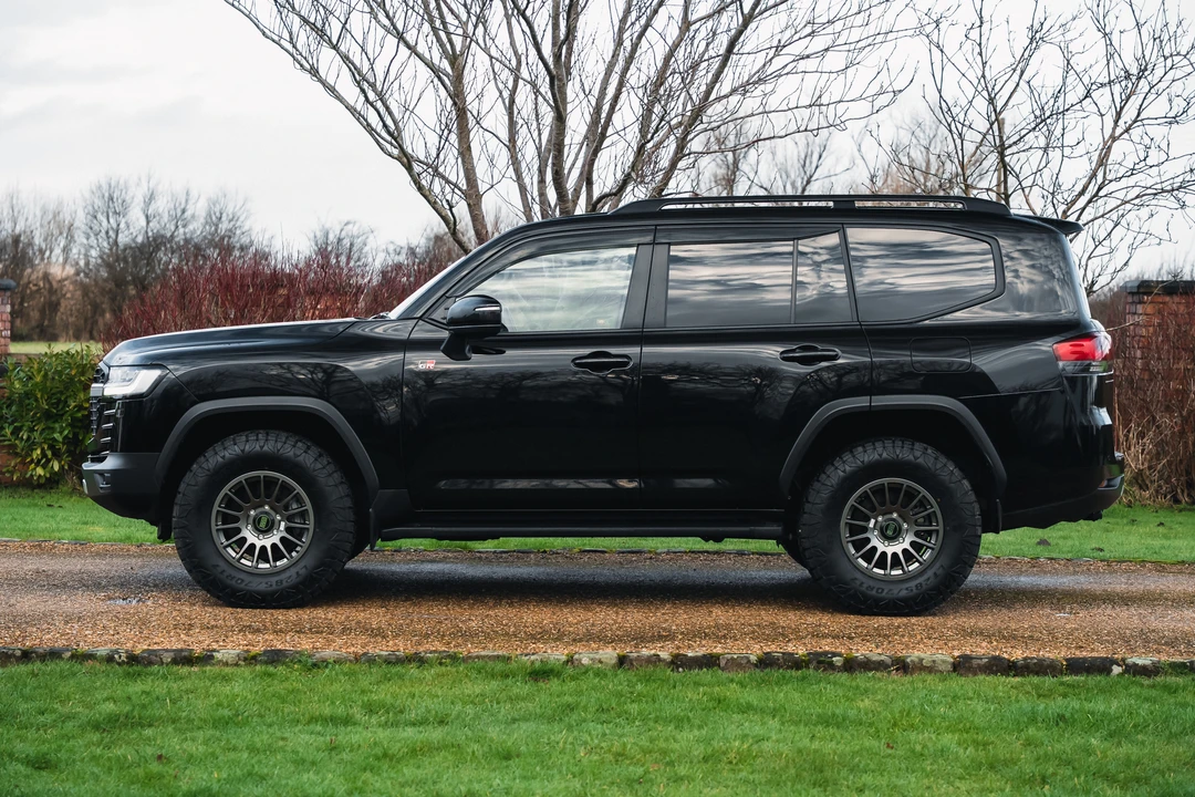 2025 Toyota J300 Land Cruiser - Image 8 of 31