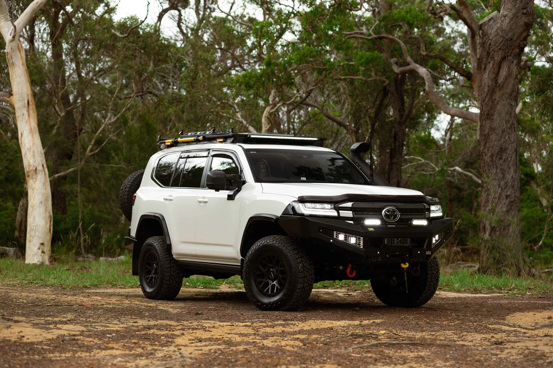 2024 Toyota J300 Land Cruiser - Image 25 of 31