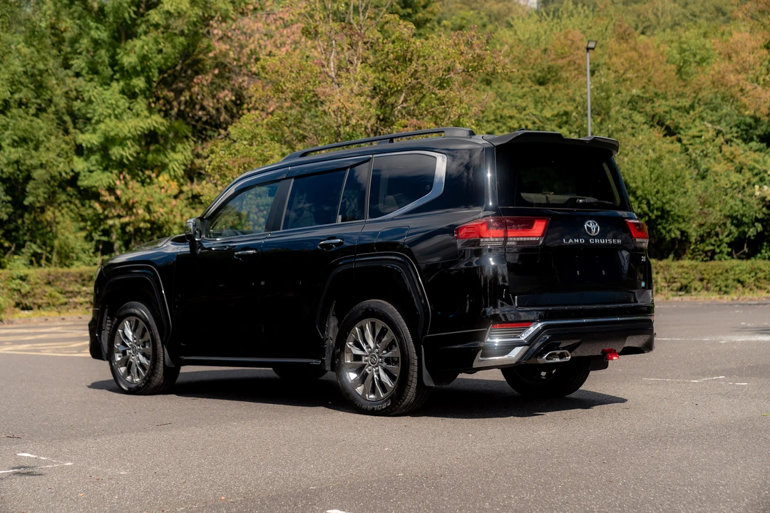 2024 Toyota J300 Land Cruiser - Image 7 of 31