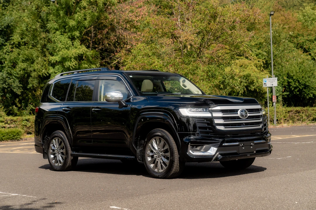 2024 Toyota J300 Land Cruiser - Image 3 of 31