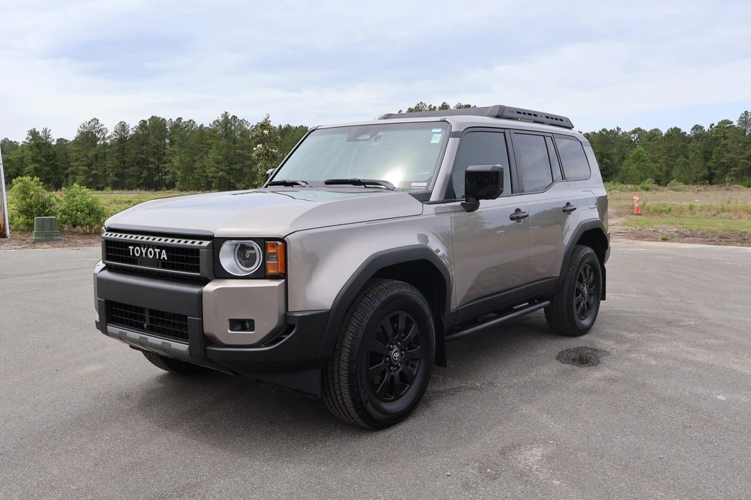 2024 Toyota J250 Land Cruiser Prado - Image 2 of 31