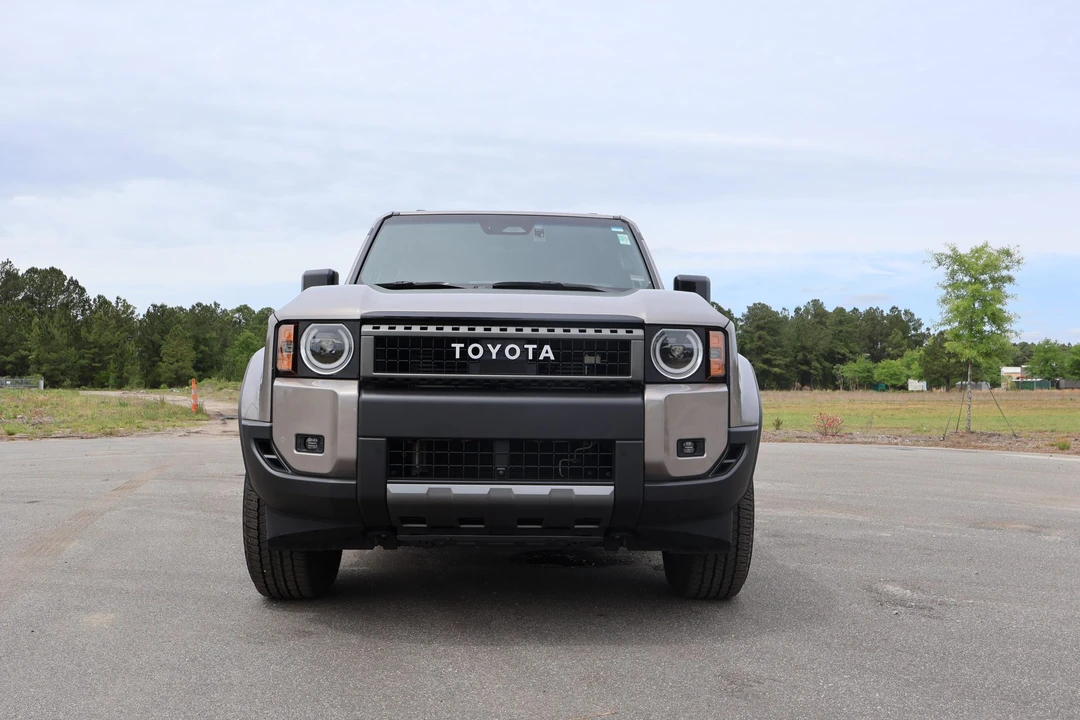 2024 Toyota J250 Land Cruiser Prado - Image 3 of 31