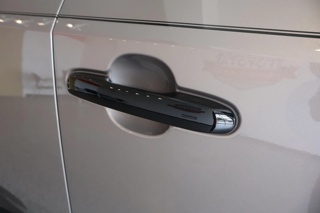 2024 Toyota J250 Land Cruiser Prado - Image 17 of 31