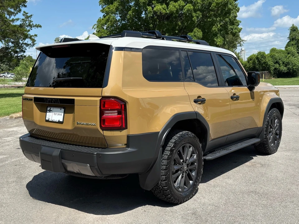 2024 Toyota J250 Land Cruiser Prado - Image 3 of 31