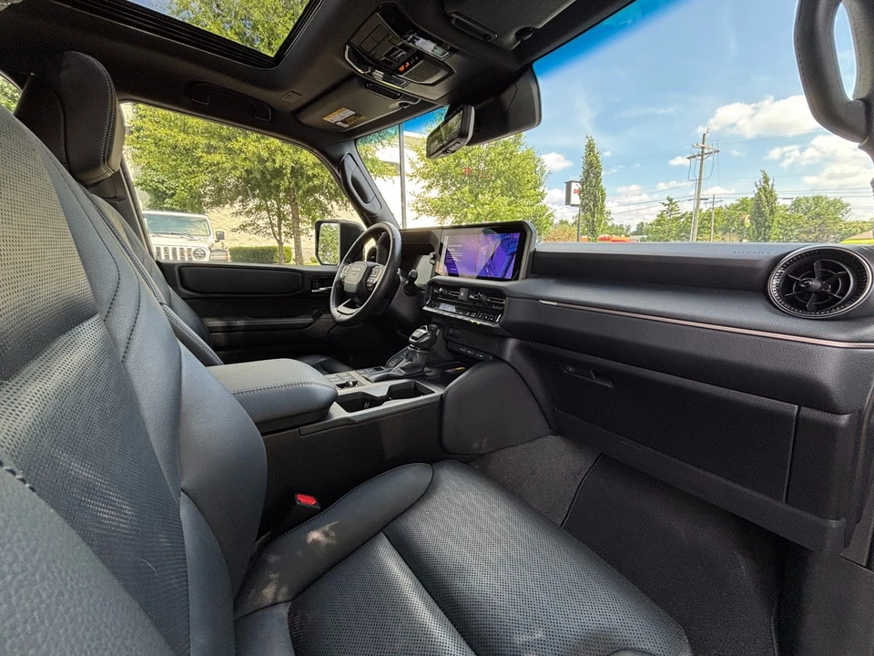 2024 Toyota J250 Land Cruiser Prado - Image 24 of 31