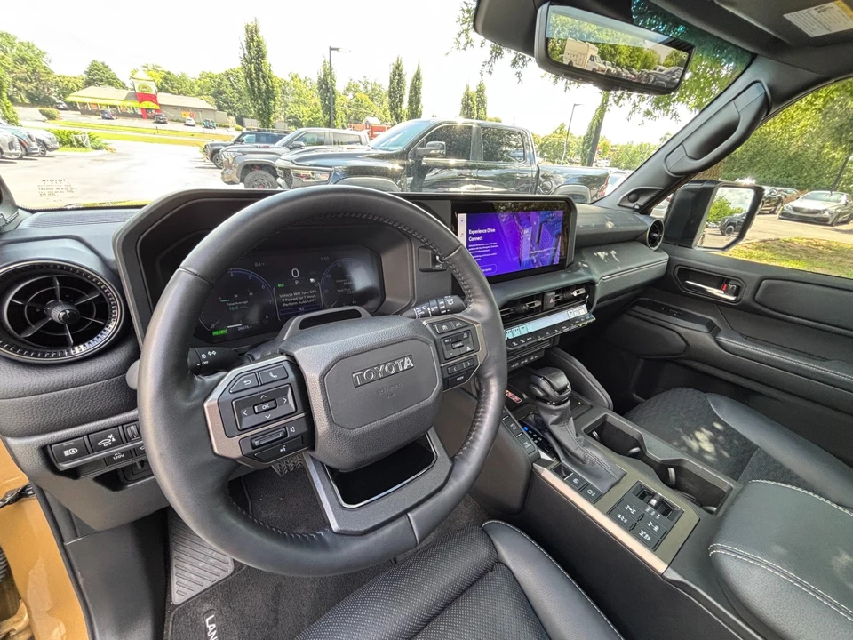 2024 Toyota J250 Land Cruiser Prado - Image 12 of 31