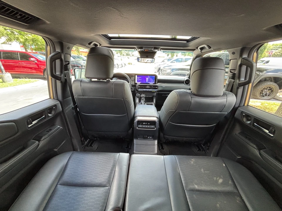 2024 Toyota J250 Land Cruiser Prado - Image 29 of 31