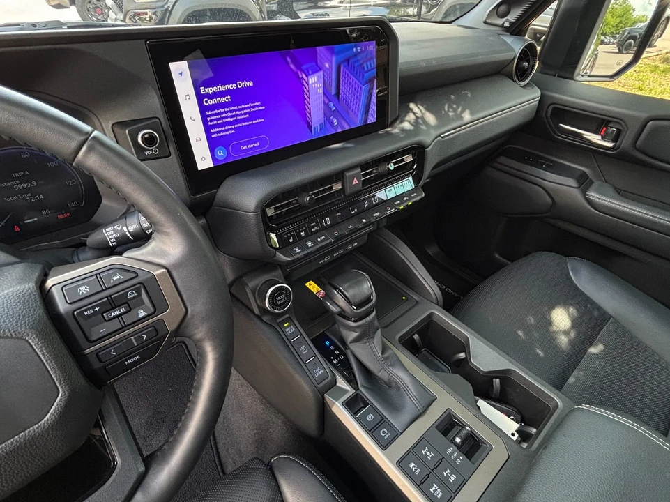 2024 Toyota J250 Land Cruiser Prado - Image 16 of 31