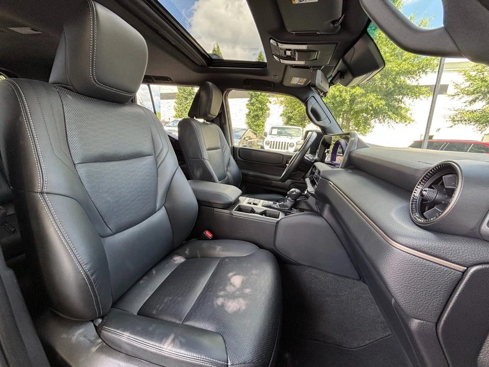 2024 Toyota J250 Land Cruiser Prado - Image 26 of 31
