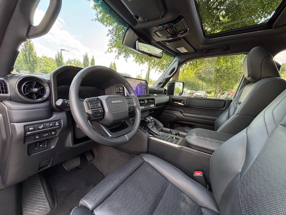 2024 Toyota J250 Land Cruiser Prado - Image 11 of 31