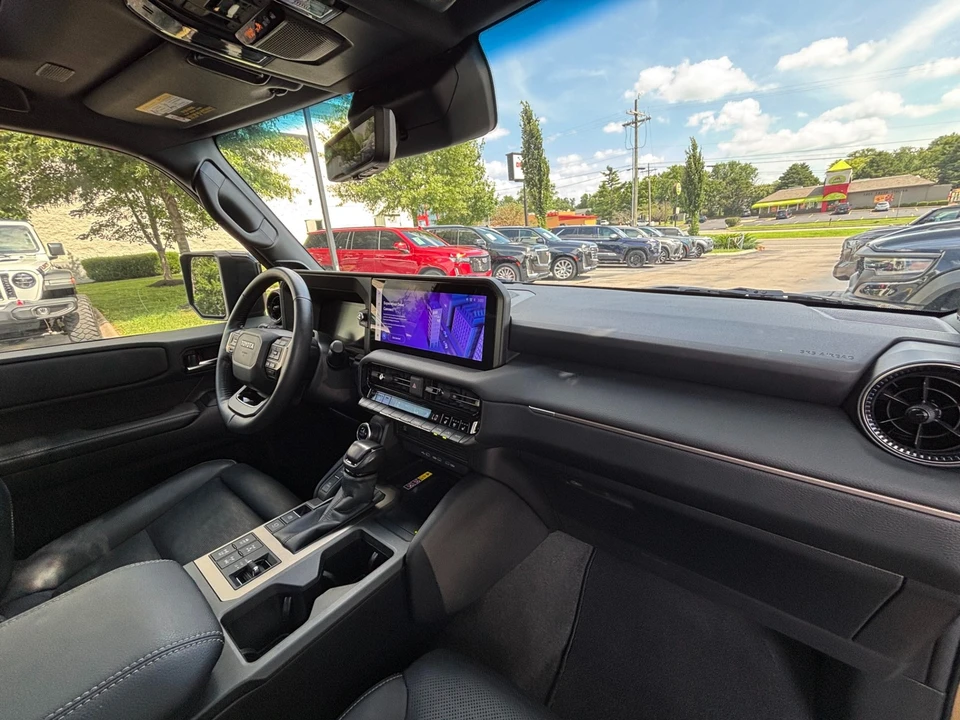 2024 Toyota J250 Land Cruiser Prado - Image 25 of 31