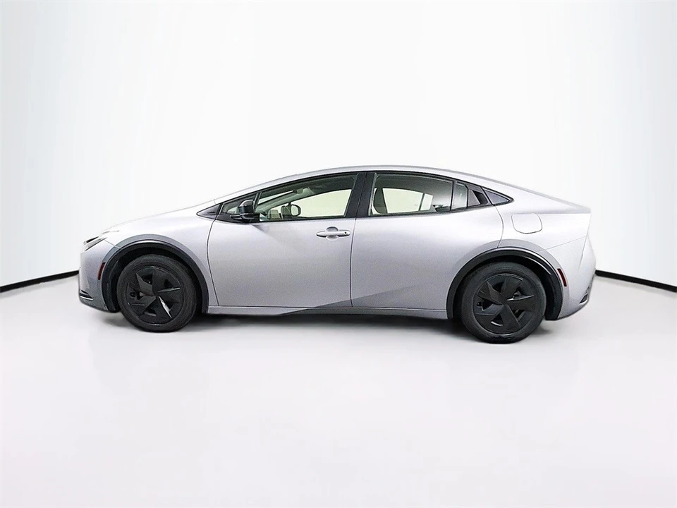 2024 Toyota Prius 5th Gen - Image 4 of 12