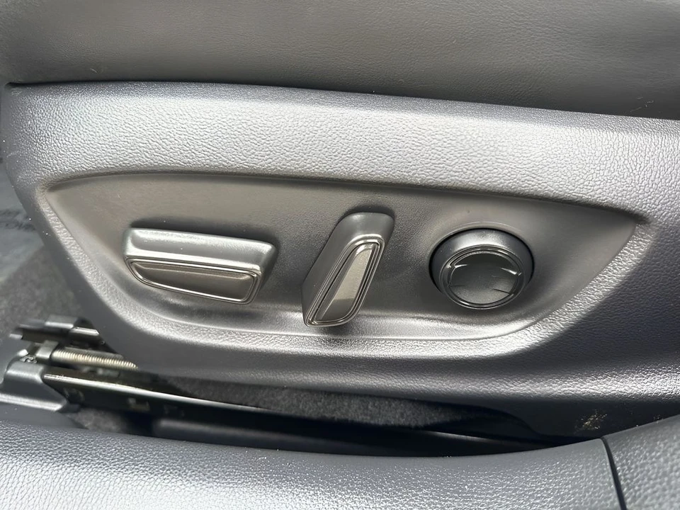 2024 Toyota Prius 5th Gen - Image 10 of 12