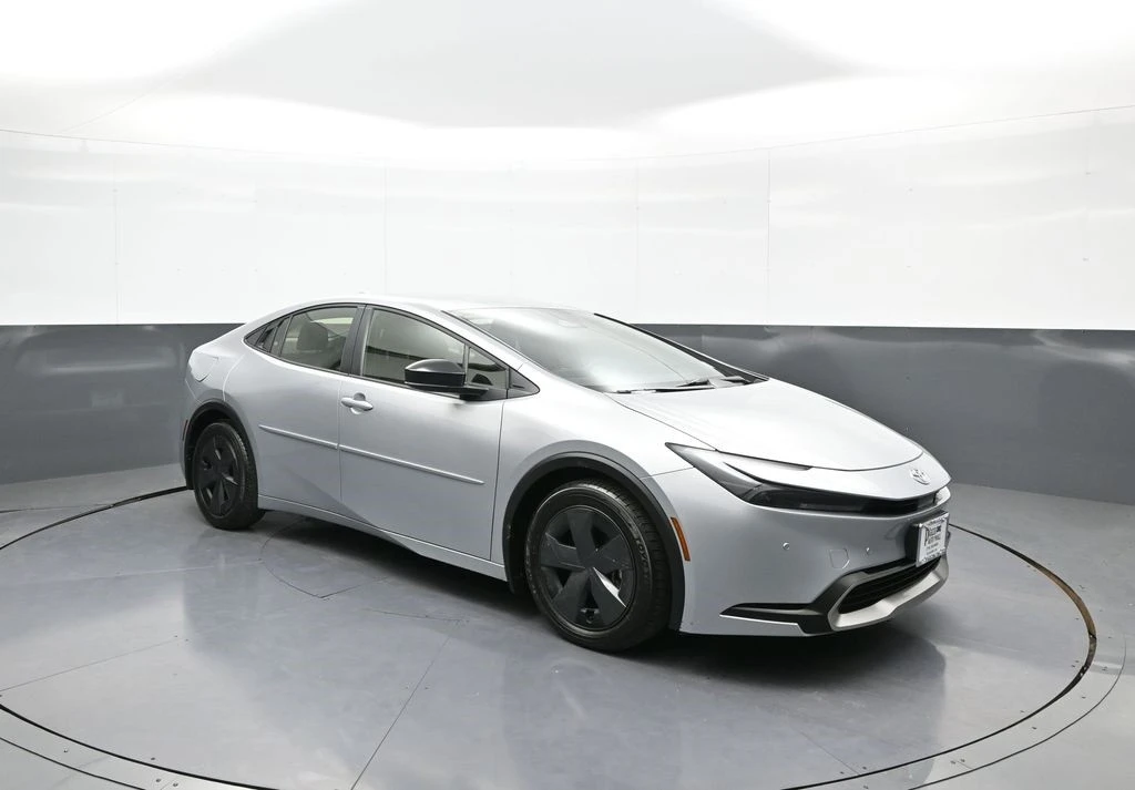 2024 Toyota Prius 5th Gen - Image 4 of 12