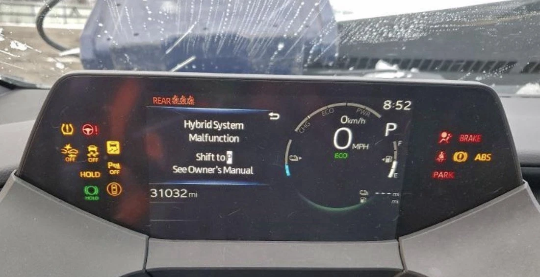 2024 Toyota Prius 5th Gen - Image 8 of 10