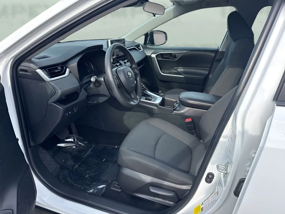 2024 Toyota RAV4 5th Gen - Image 9 of 12