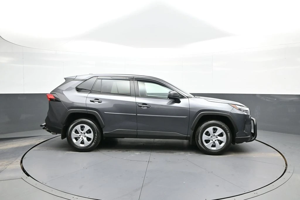 2024 Toyota RAV4 5th Gen - Image 5 of 12
